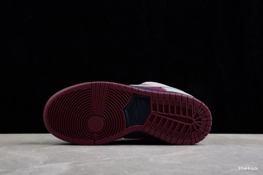 Low Nike True Atmosphere Grey Dunk BQ6817-001 Berry SB 0922